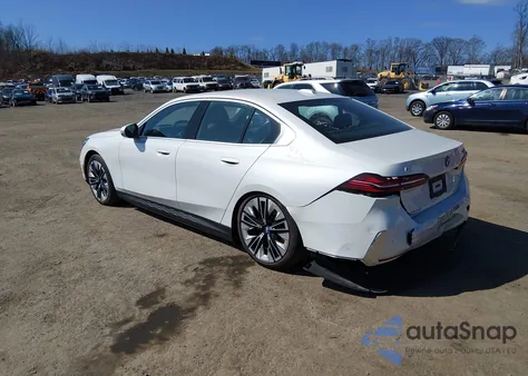 2025 BMW I5 xDrive40 from USA, damaged, VIN WBY13HG00SCT75368